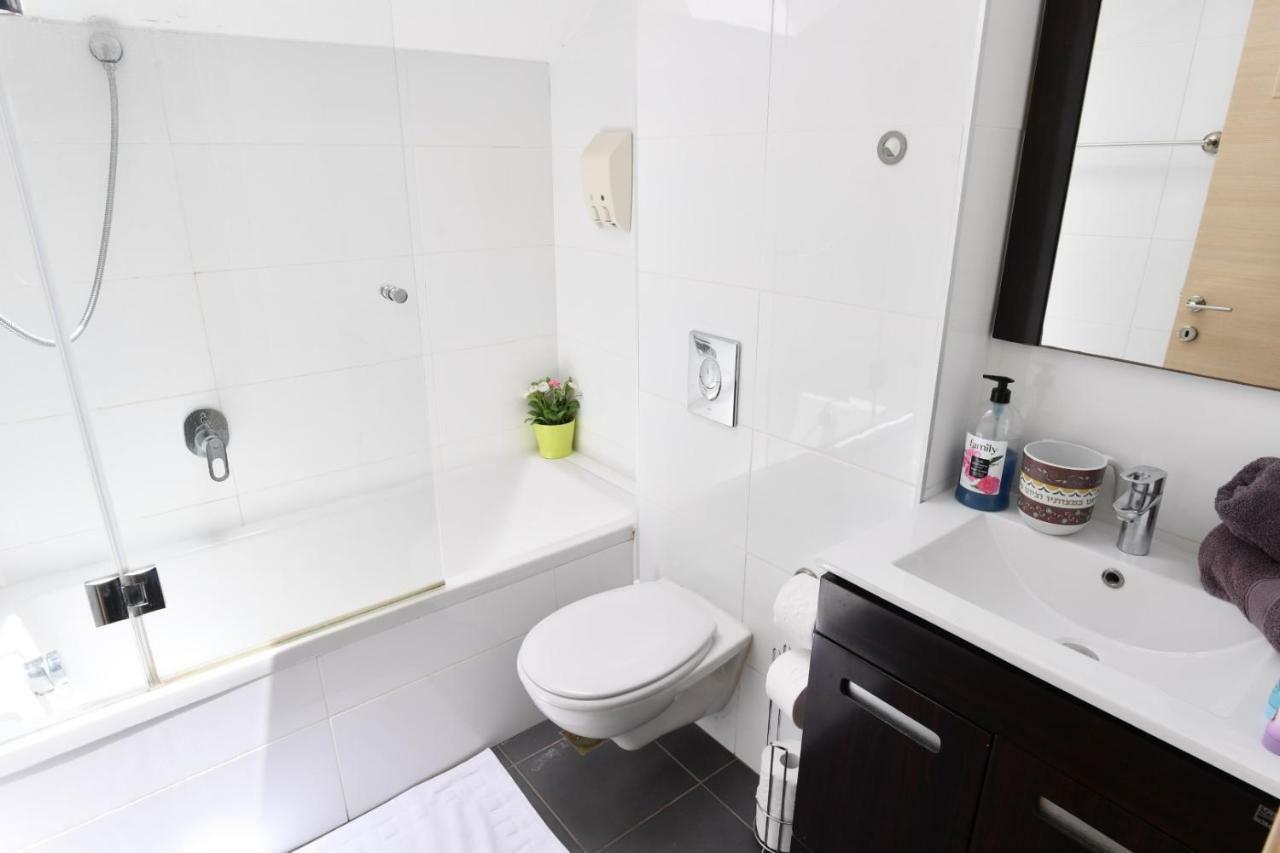 Saidoff, Amazing 4 Bedroom 3 Bath In City Center, Pool, Parking!!! Jerusalem Exterior photo